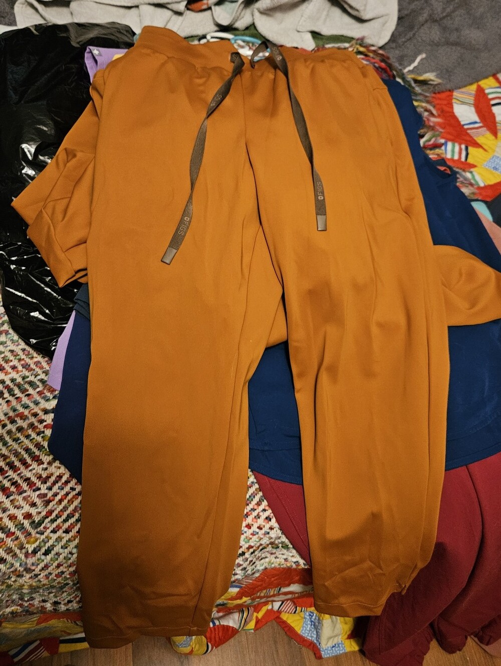 Figs Large Cornelia Crewneck And Medium Petite Teva Tapered Pant. Soft!